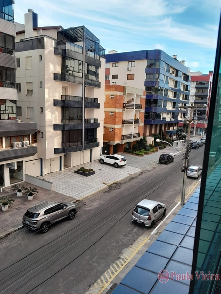 EDIFÍCIO KIELING - ACONCHEGANTE APARTAMENTO NO CENTRO DE CAPÃO: 3ª foto da galeria de imagens do imóvel