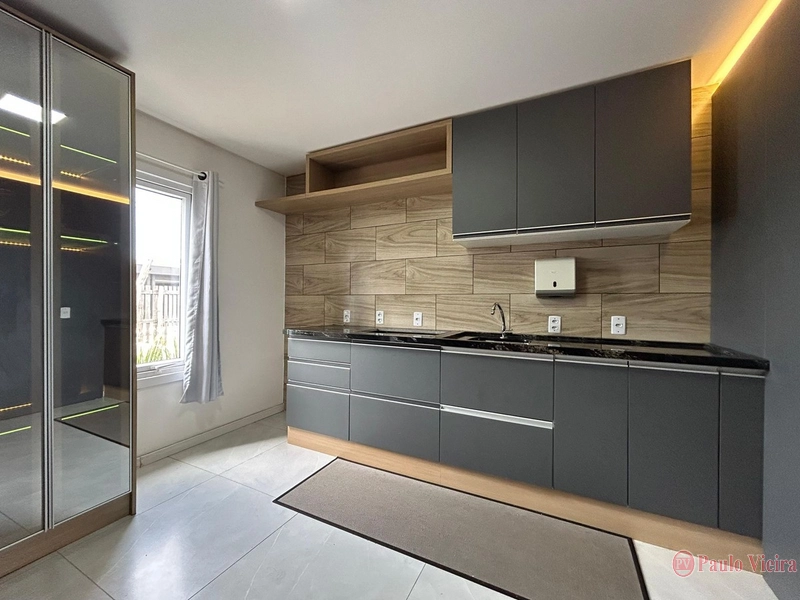 CASA COM 3 DORMITÓRIOS MOBILIADA E DECORADA PERTO DO MAR: 8ª foto da galeria de imagens do imóvel