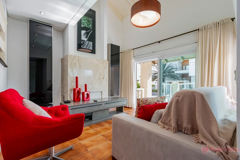 XANGRI-LÁ - CASA DESLUMBRANTE A UMA QUADRA DO MAR: 9ª foto da galeria de imagens do imóvel