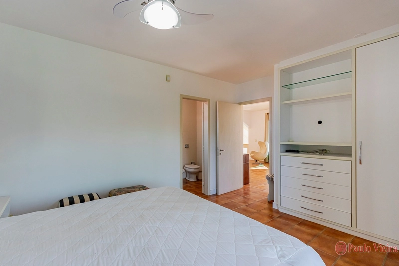 XANGRI-LÁ - CASA DESLUMBRANTE A UMA QUADRA DO MAR: 40ª foto da galeria de imagens do imóvel