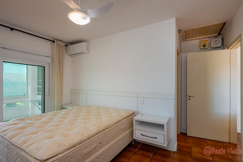 XANGRI-LÁ - CASA DESLUMBRANTE A UMA QUADRA DO MAR: 47ª foto da galeria de imagens do imóvel