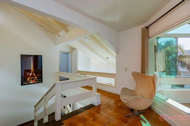 XANGRI-LÁ - CASA DESLUMBRANTE A UMA QUADRA DO MAR: 25ª foto da galeria de imagens do imóvel