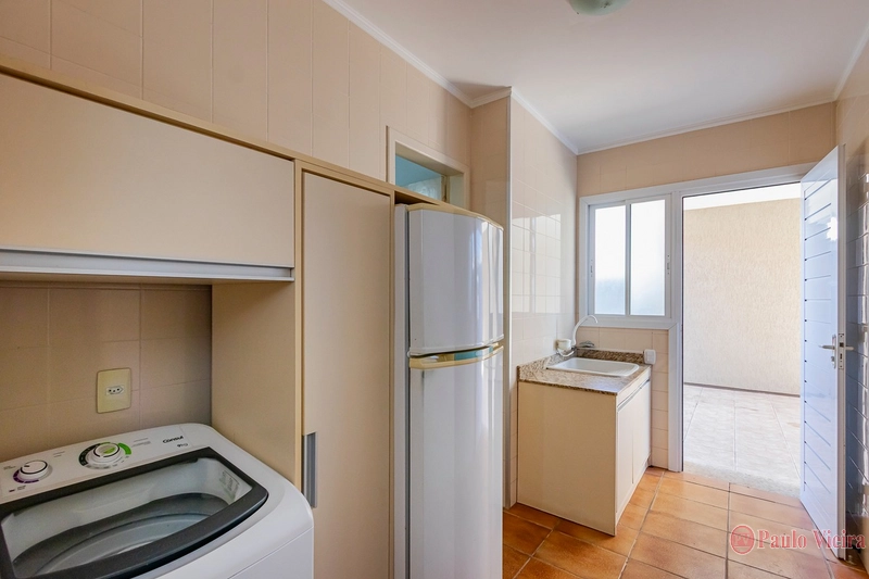 XANGRI-LÁ - CASA DESLUMBRANTE A UMA QUADRA DO MAR: 20ª foto da galeria de imagens do imóvel