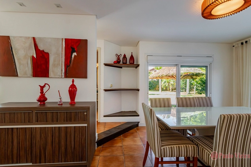 XANGRI-LÁ - CASA DESLUMBRANTE A UMA QUADRA DO MAR: 12ª foto da galeria de imagens do imóvel