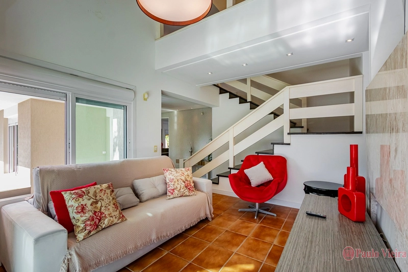 XANGRI-LÁ - CASA DESLUMBRANTE A UMA QUADRA DO MAR: 10ª foto da galeria de imagens do imóvel