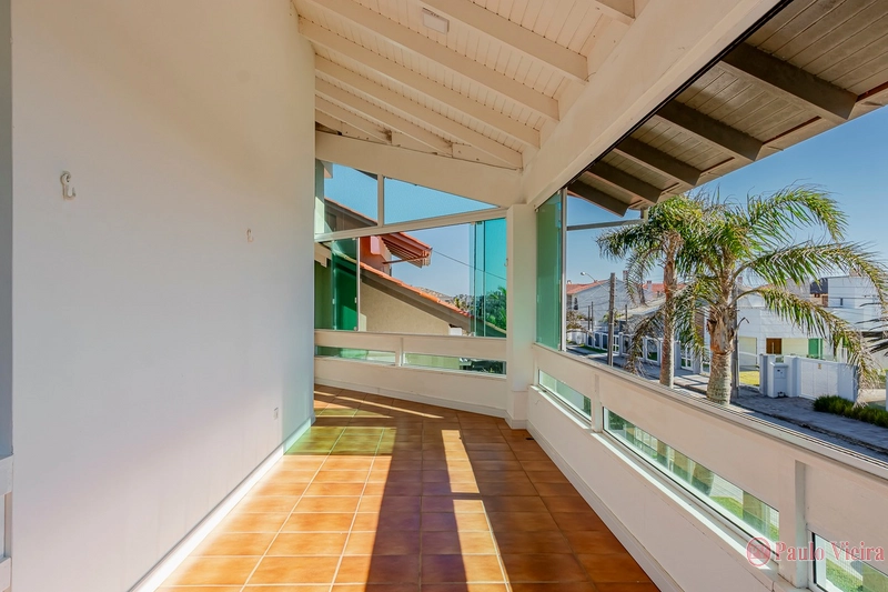 XANGRI-LÁ - CASA DESLUMBRANTE A UMA QUADRA DO MAR: 50ª foto da galeria de imagens do imóvel