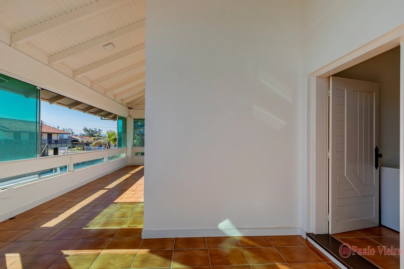 XANGRI-LÁ - CASA DESLUMBRANTE A UMA QUADRA DO MAR: 51ª foto da galeria de imagens do imóvel