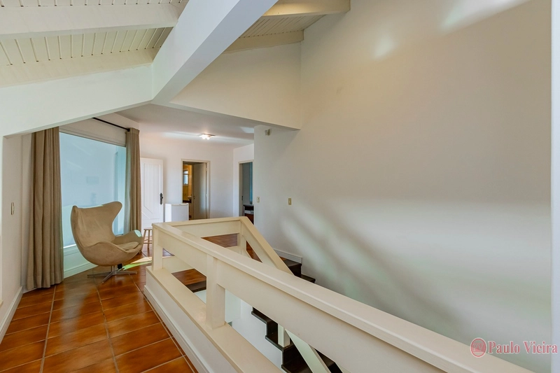 XANGRI-LÁ - CASA DESLUMBRANTE A UMA QUADRA DO MAR: 26ª foto da galeria de imagens do imóvel