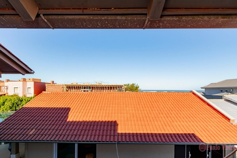 XANGRI-LÁ - CASA DESLUMBRANTE A UMA QUADRA DO MAR: 35ª foto da galeria de imagens do imóvel