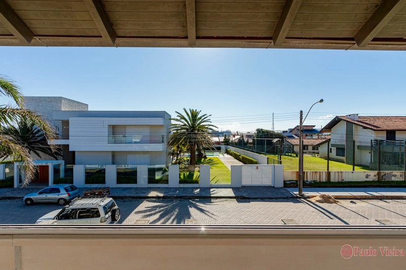 XANGRI-LÁ - CASA DESLUMBRANTE A UMA QUADRA DO MAR: 53ª foto da galeria de imagens do imóvel