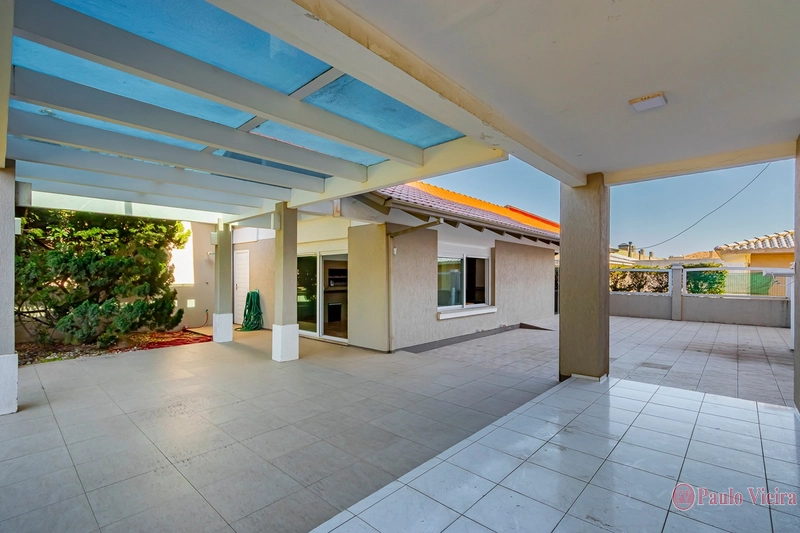 XANGRI-LÁ - CASA DESLUMBRANTE A UMA QUADRA DO MAR: 55ª foto da galeria de imagens do imóvel