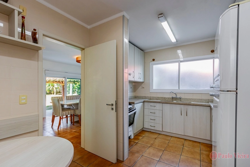 XANGRI-LÁ - CASA DESLUMBRANTE A UMA QUADRA DO MAR: 17ª foto da galeria de imagens do imóvel