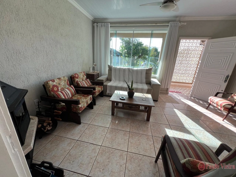 XANGRI-LÁ - CASA TÉRREA A POUCOS METROS DO MAR: 4ª foto da galeria de imagens do imóvel