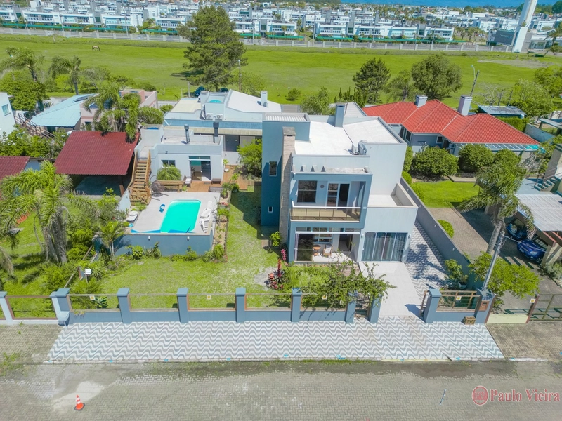 ATLÂNTIDA - SOBRADO COM 3 DORMITÓRIOS: 2ª foto da galeria de imagens do imóvel