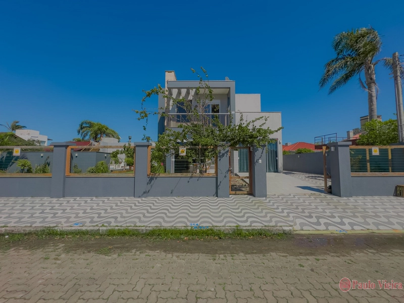 ATLÂNTIDA - SOBRADO COM 3 DORMITÓRIOS: 1ª foto da galeria de imagens do imóvel