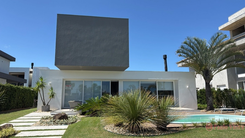 QUINTAS DO LAGO -  SOBRADO COM VISTA PARA O LAGO
