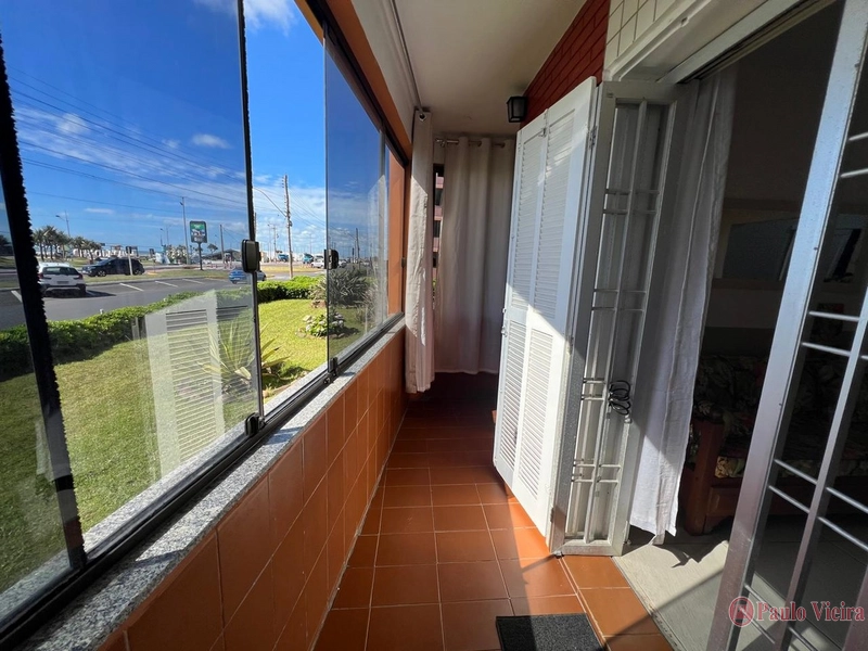 CAPÃO DA CANOA - EDIFÍCIO LINDOIA- ACONCHEGANTE APARTAMENTO BEIRA MAR: 2ª foto da galeria de imagens do imóvel
