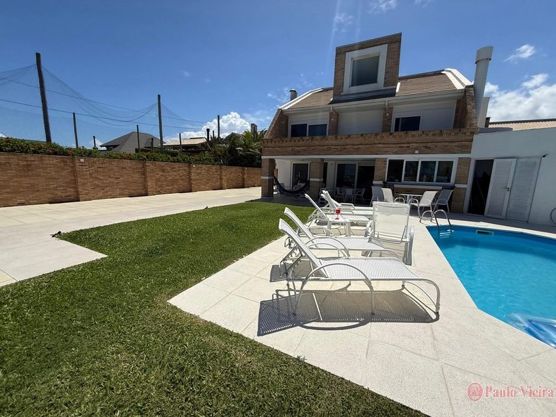 ATLÂNTIDA -  EXUBERANTE SOBRADO FRENTE MAR COM VISTA ETERNA: 2ª foto da galeria de imagens do imóvel