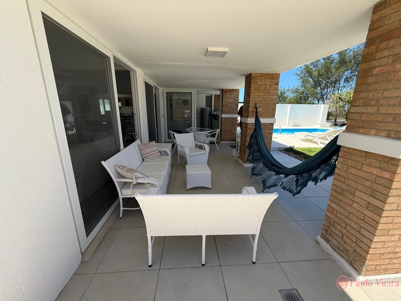 ATLÂNTIDA -  EXUBERANTE SOBRADO FRENTE MAR COM VISTA ETERNA: 7ª foto da galeria de imagens do imóvel