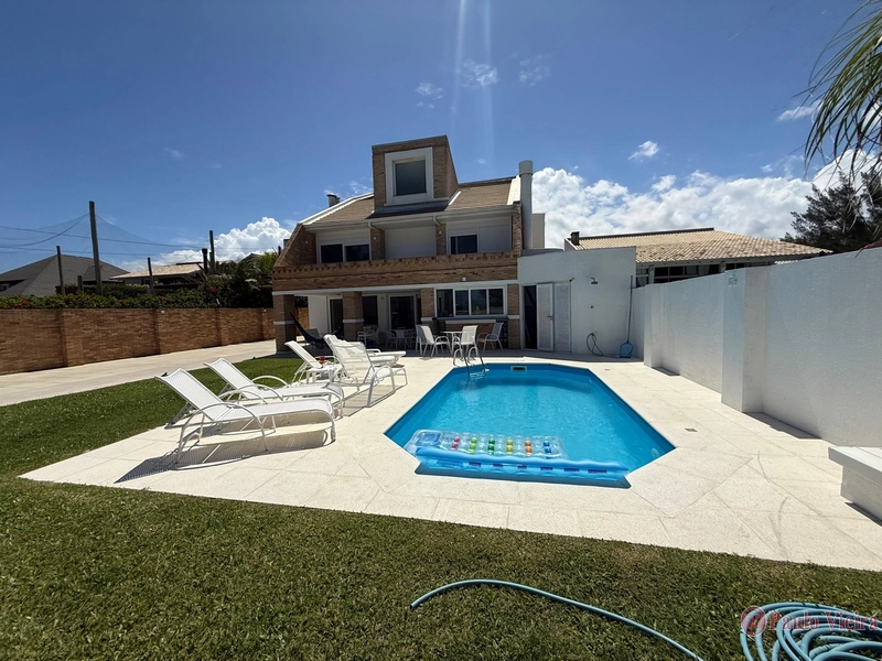 ATLÂNTIDA -  EXUBERANTE SOBRADO FRENTE MAR COM VISTA ETERNA: 17ª foto da galeria de imagens do imóvel