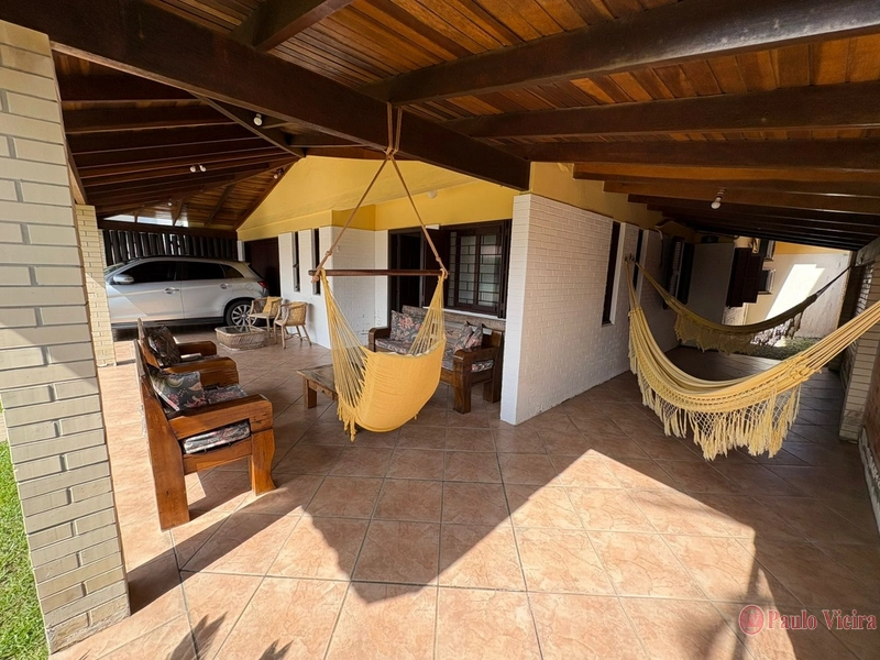 CASA 3 DORMITÓRIOS COM PISCINA PRÓXIMO AO MAR: 13ª foto da galeria de imagens do imóvel