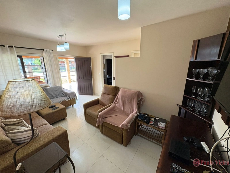 CASA 3 DORMITÓRIOS COM PISCINA PRÓXIMO AO MAR: 12ª foto da galeria de imagens do imóvel