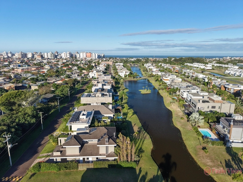 VILLAGGIO ATLÂNTIDA - LINDO SOBRADO BEIRA LAGO: 30ª foto da galeria de imagens do imóvel