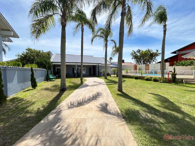 ATLÂNTIDA - EXCELENTE CASA À VENDA COM 3 SUÍTES: 7ª foto da galeria de imagens do imóvel