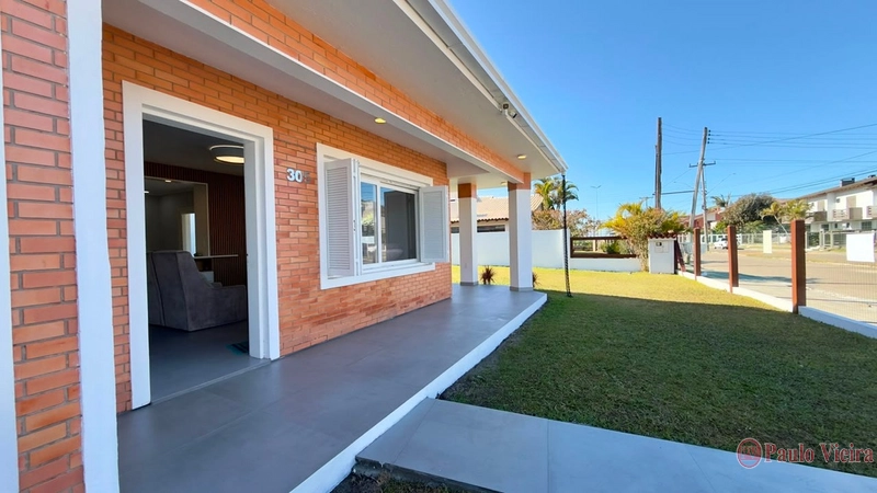ATLÂNTIDA- Casa com 4 dormitórios, próximo ao mar.: 4ª foto da galeria de imagens do imóvel