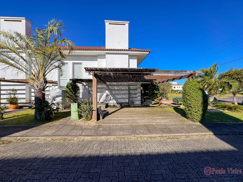 GRENN VILLAGE - MARAVILHOSA CASA DE ESQUINA: 2ª foto da galeria de imagens do imóvel