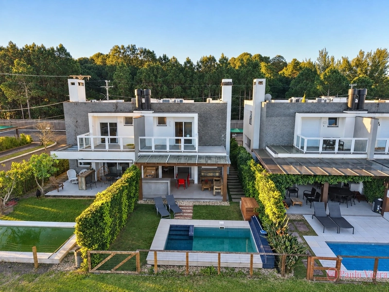 ROSSI ATLÂNTIDA - MARAVILHOSA CASA BEIRA-LAGO: 1ª foto da galeria de imagens do imóvel