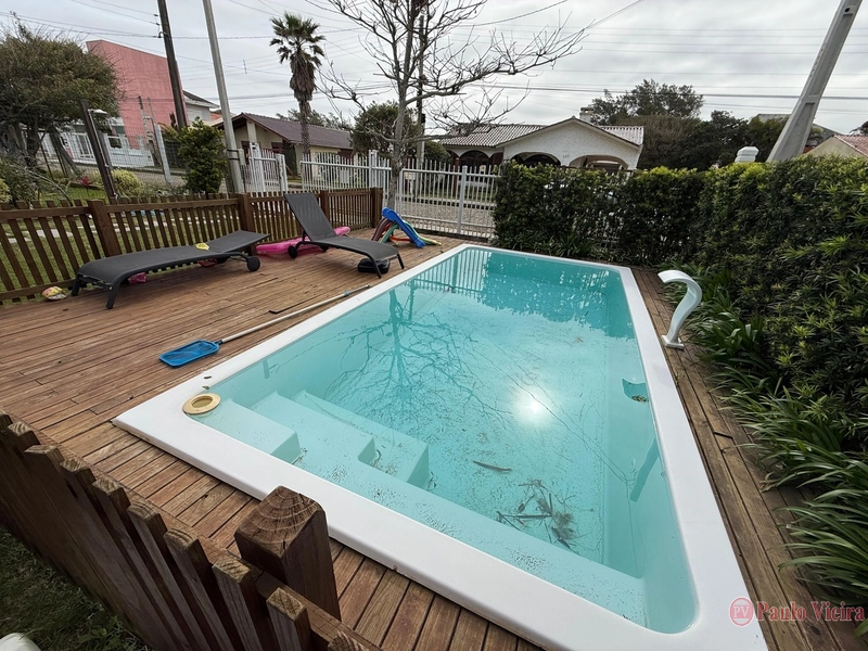 XANGRI-LÁ  -  CASA COM 3 DORMITÓRIOS E PISCINA PERTO DO MAR: 14ª foto da galeria de imagens do imóvel
