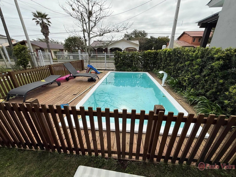 XANGRI-LÁ  -  CASA COM 3 DORMITÓRIOS E PISCINA PERTO DO MAR: 19ª foto da galeria de imagens do imóvel