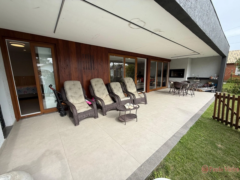 XANGRI-LÁ  -  CASA COM 3 DORMITÓRIOS E PISCINA PERTO DO MAR: 13ª foto da galeria de imagens do imóvel