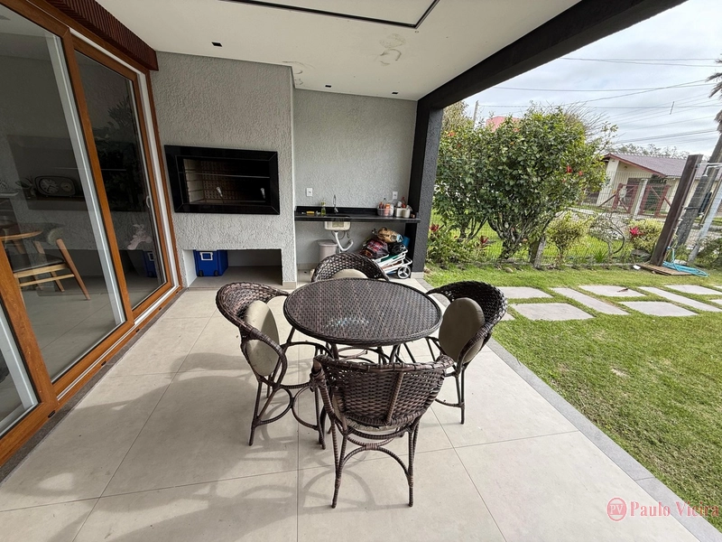 XANGRI-LÁ  -  CASA COM 3 DORMITÓRIOS E PISCINA PERTO DO MAR: 15ª foto da galeria de imagens do imóvel