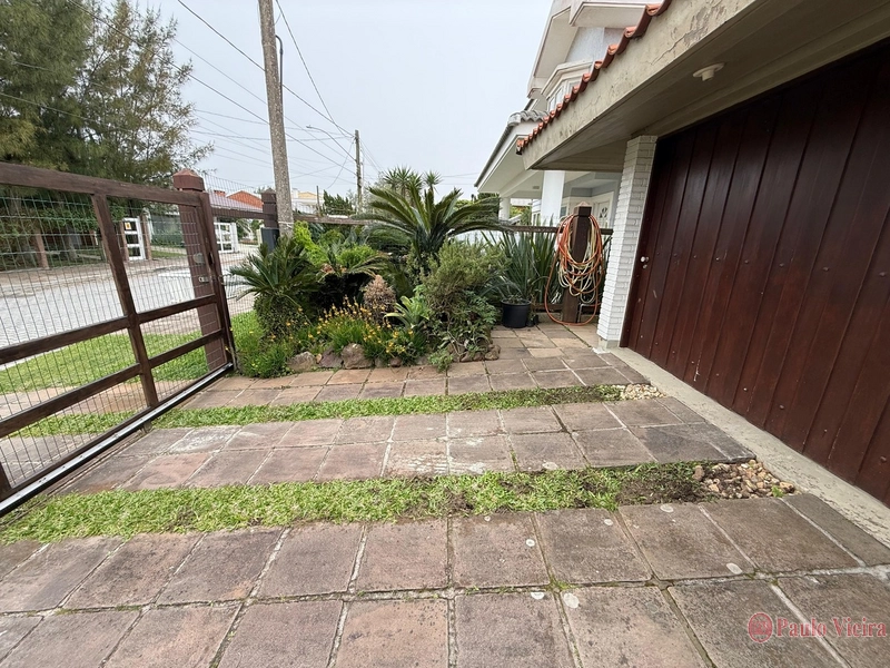 ATLÂNTIDA  - CASA TÉRREA PROXIMA AO MAR: 6ª foto da galeria de imagens do imóvel