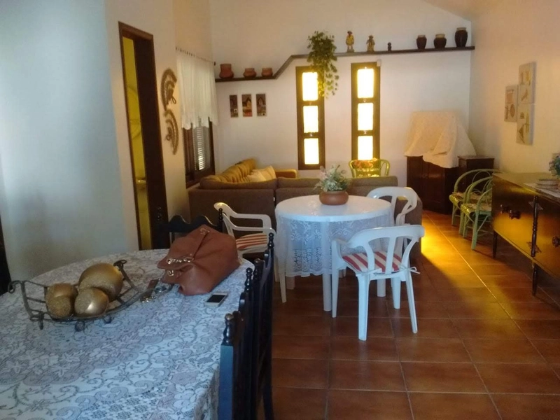 XANGRI-LÁ - CASA DE ESQUINA PROXIMA AO MAR: 6ª foto da galeria de imagens do imóvel