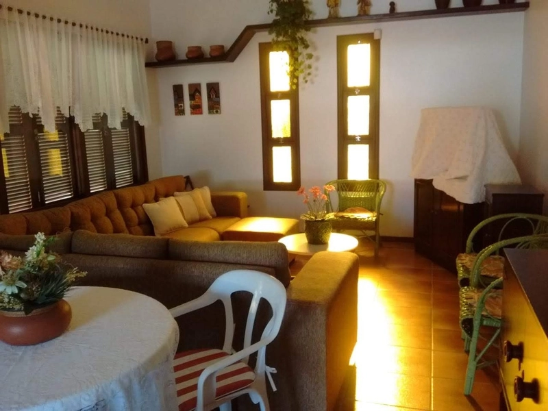 XANGRI-LÁ - CASA DE ESQUINA PROXIMA AO MAR: 8ª foto da galeria de imagens do imóvel