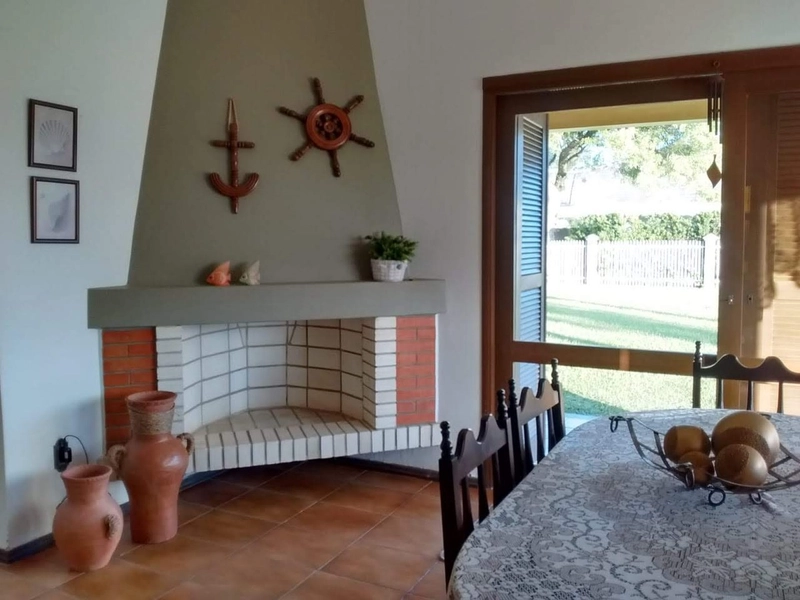 XANGRI-LÁ - CASA DE ESQUINA PROXIMA AO MAR: 10ª foto da galeria de imagens do imóvel