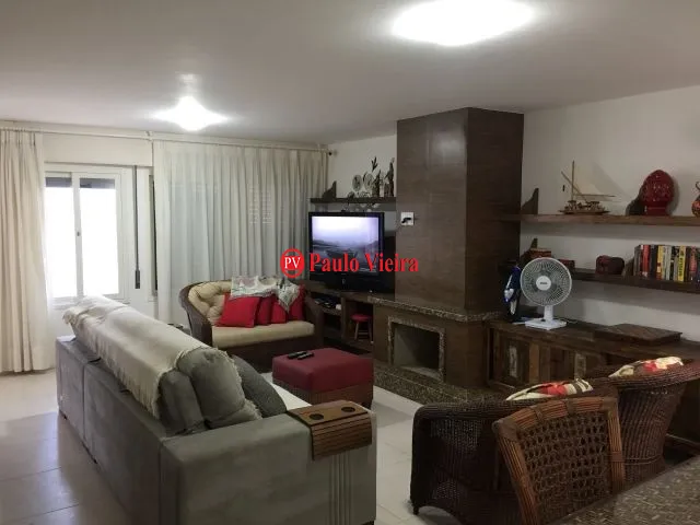 Casa à venda: 2ª foto da galeria de imagens do imóvel