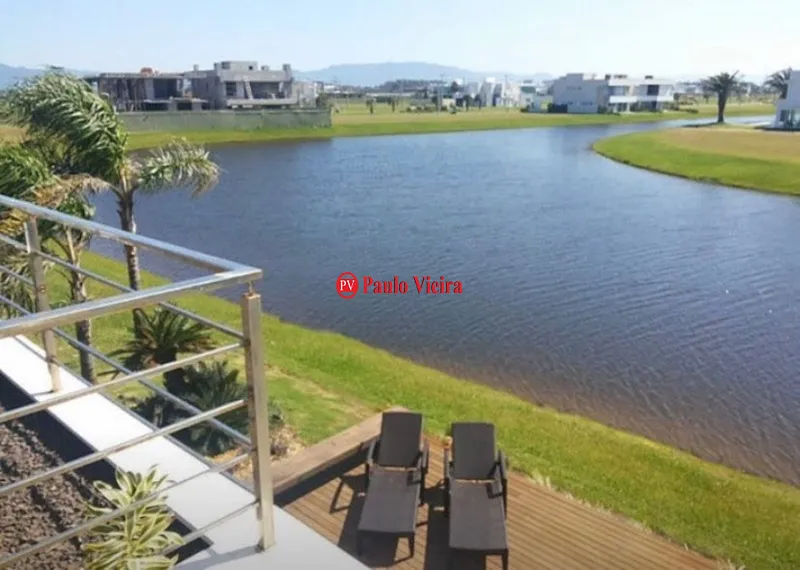 ENSEADA - SOBRADO BEIRA LAGO: 26ª foto da galeria de imagens do imóvel