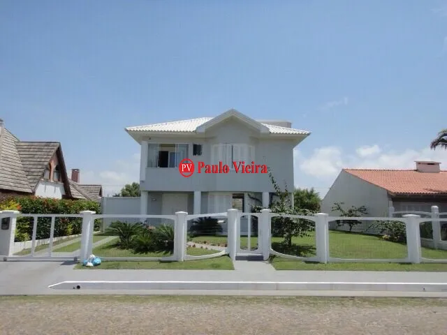 ATLÂNTIDA - ÓTIMO SOBRADO, FRENTE LESTE: 4ª foto da galeria de imagens do imóvel