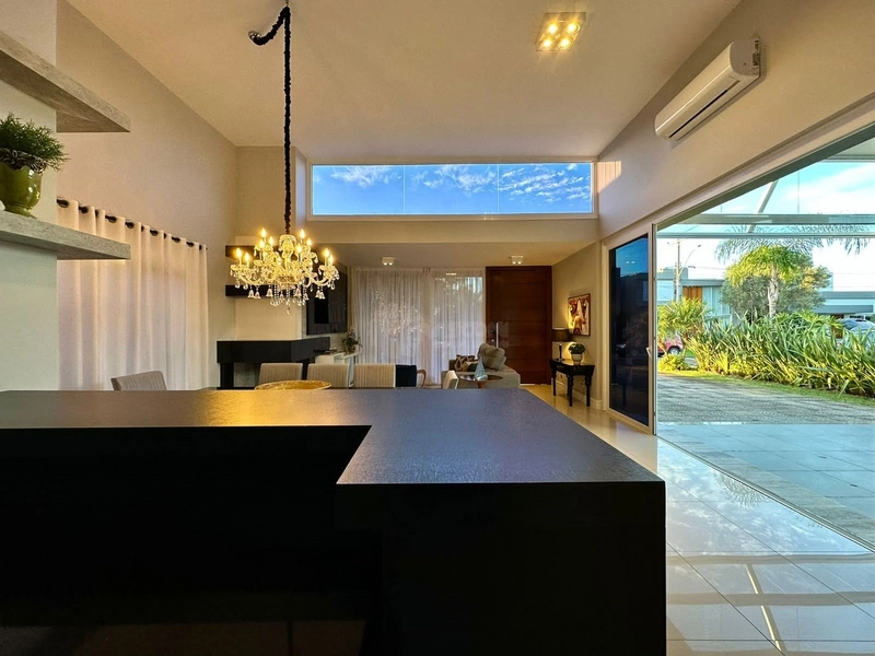 CONDOMÍNIO ENSEADA, sobrado 5 suítes, mobiliado e decorado: 13ª foto da galeria de imagens do imóvel