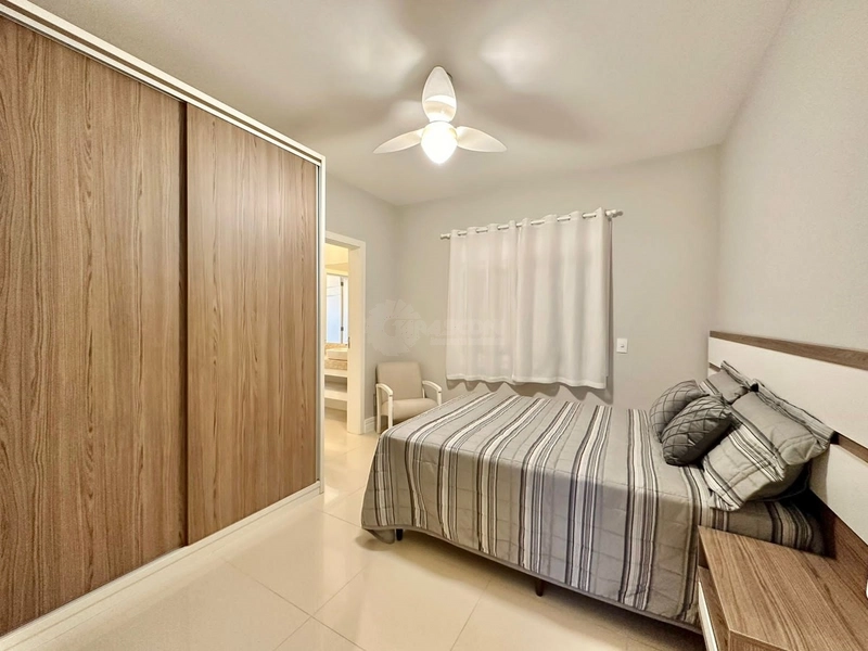 CONDOMÍNIO ENSEADA, sobrado 5 suítes, mobiliado e decorado: 18ª foto da galeria de imagens do imóvel