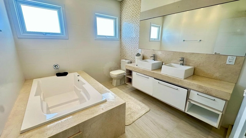 PLAYA VISTA, sobrado beira de lago: 15ª foto da galeria de imagens do imóvel