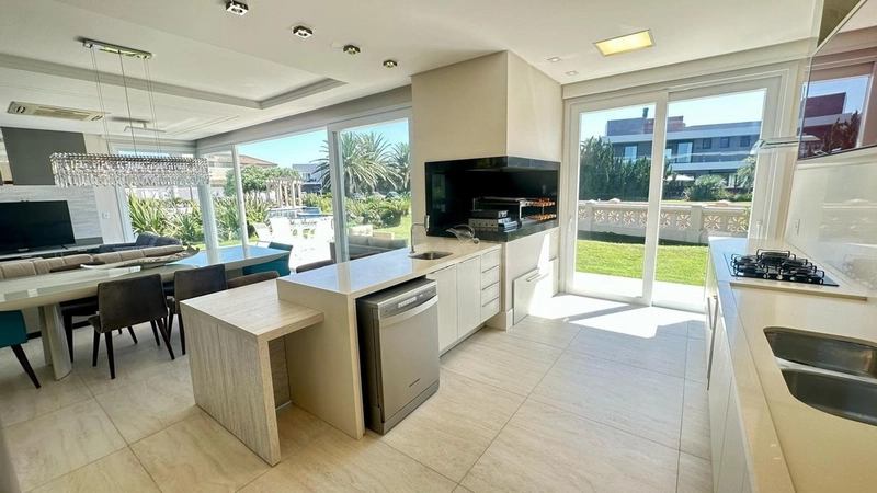 PLAYA VISTA, sobrado beira de lago: 8ª foto da galeria de imagens do imóvel