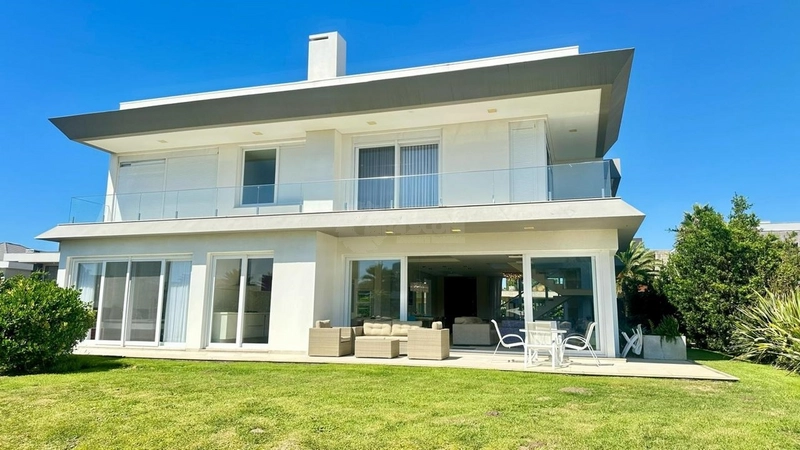 PLAYA VISTA, sobrado beira de lago: 11ª foto da galeria de imagens do imóvel