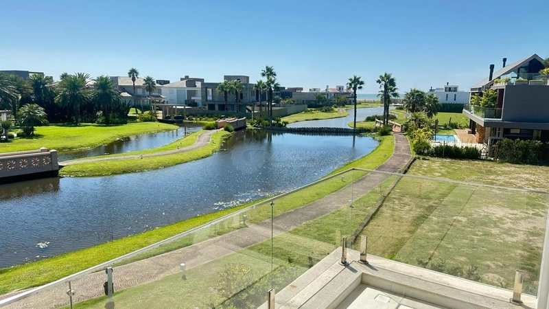 PLAYA VISTA, sobrado beira de lago: 13ª foto da galeria de imagens do imóvel