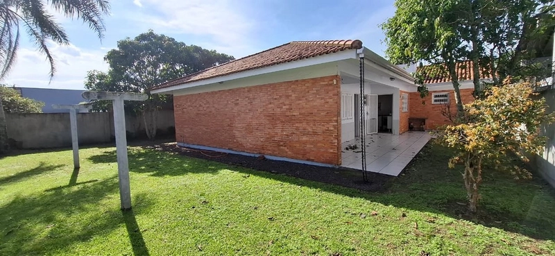 ATLANTIDA, ótima casa estruturada frente leste: 3ª foto da galeria de imagens do imóvel