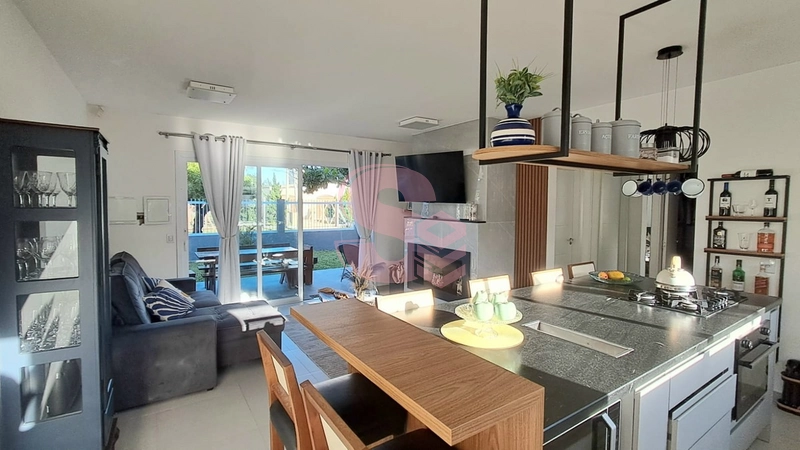 Residência à Venda - Conforto e Lazer Perto do Mar!: 8ª foto da galeria de imagens do imóvel